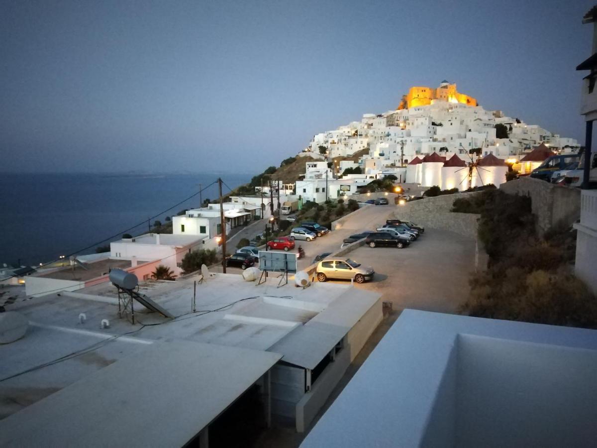 Θέαστρον - Theastron House With Great View In Chora Daire Pera Gyalos Dış mekan fotoğraf