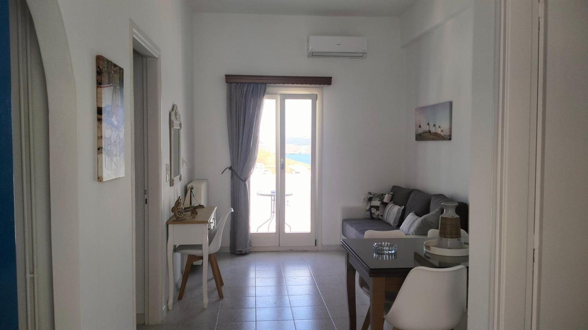 Θέαστρον - Theastron House With Great View In Chora Daire Pera Gyalos Dış mekan fotoğraf