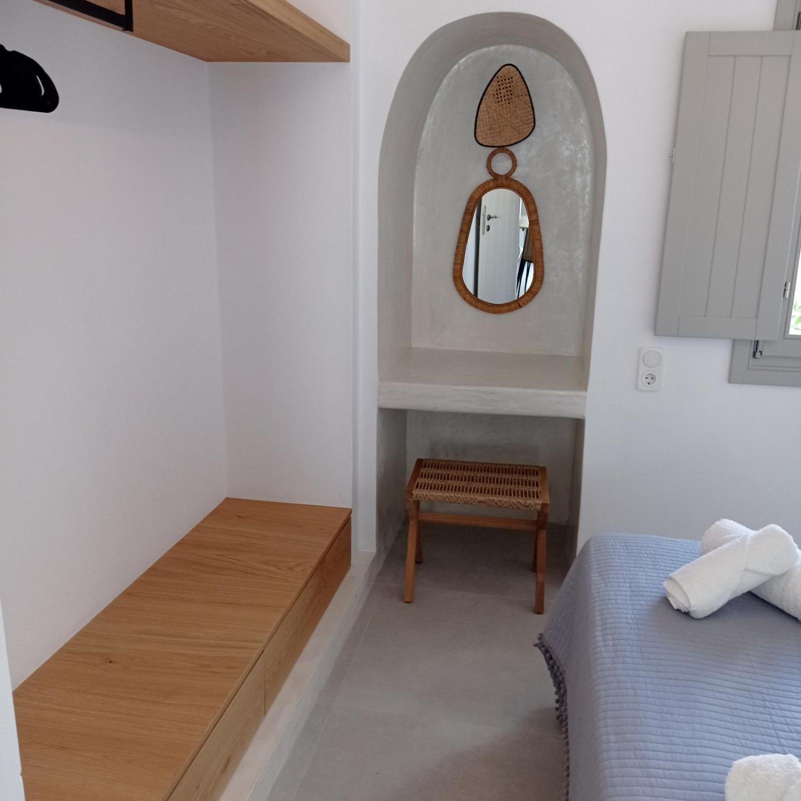 Θέαστρον - Theastron House With Great View In Chora Daire Pera Gyalos Dış mekan fotoğraf