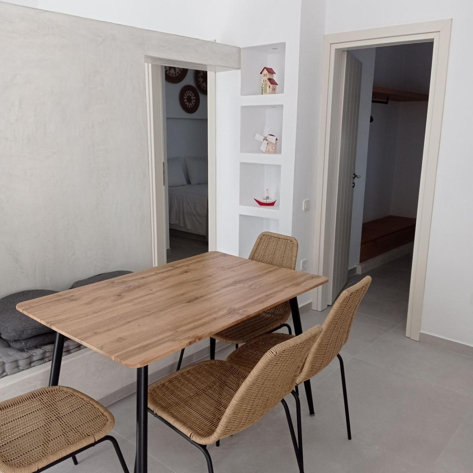Θέαστρον - Theastron House With Great View In Chora Daire Pera Gyalos Dış mekan fotoğraf