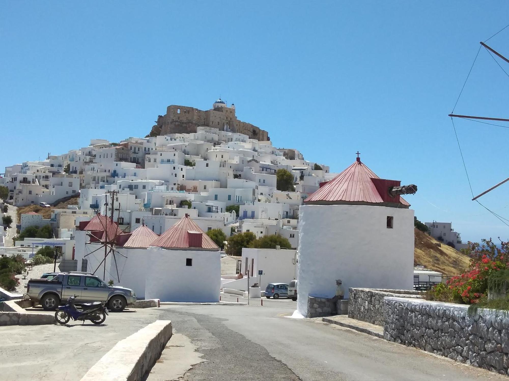Θέαστρον - Theastron House With Great View In Chora Daire Pera Gyalos Dış mekan fotoğraf