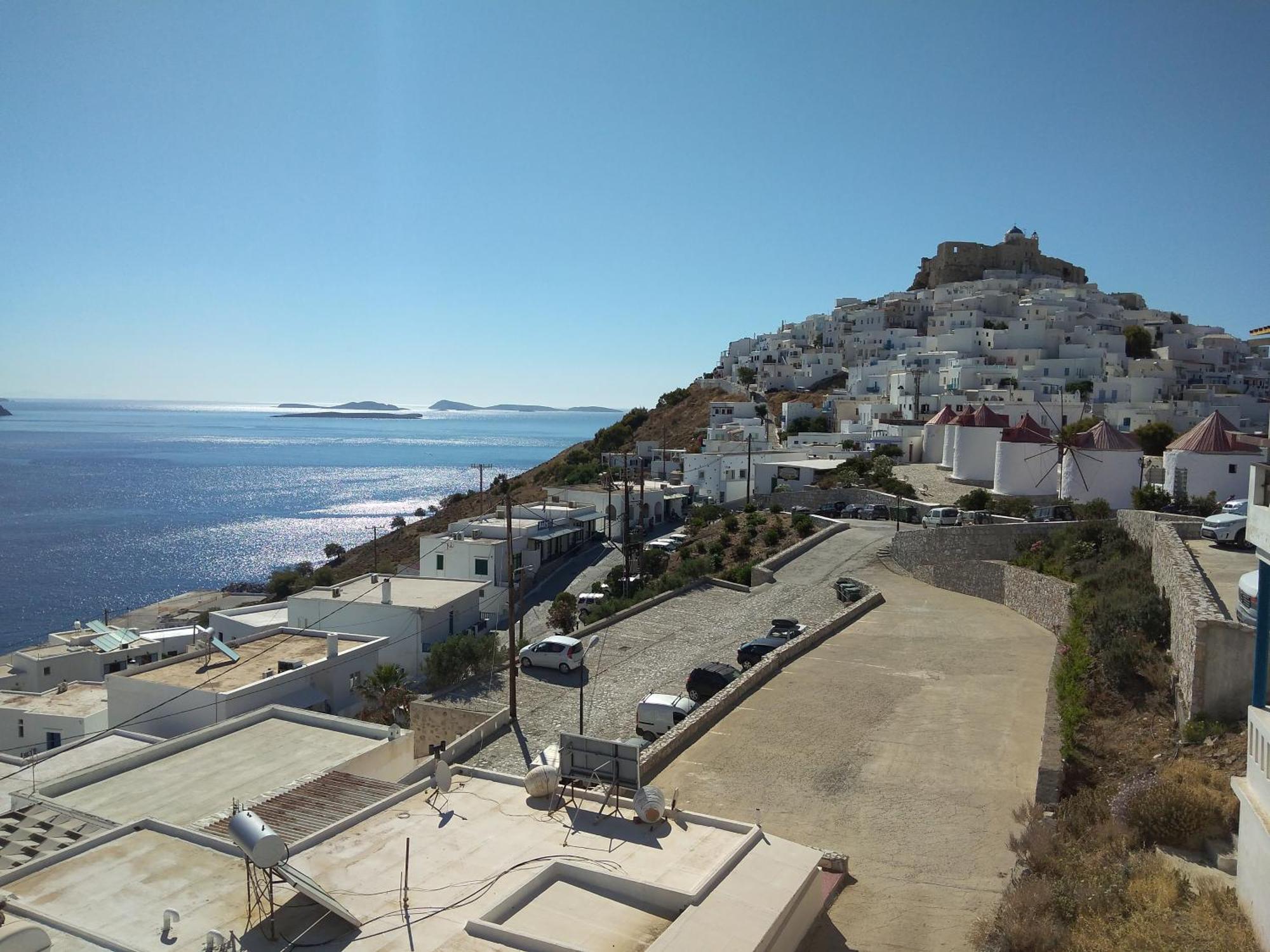 Θέαστρον - Theastron House With Great View In Chora Daire Pera Gyalos Dış mekan fotoğraf