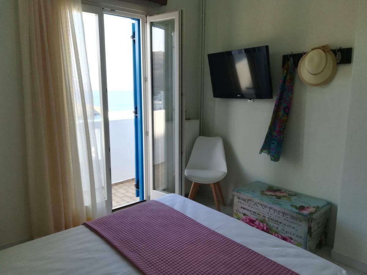 Θέαστρον - Theastron House With Great View In Chora Daire Pera Gyalos Dış mekan fotoğraf