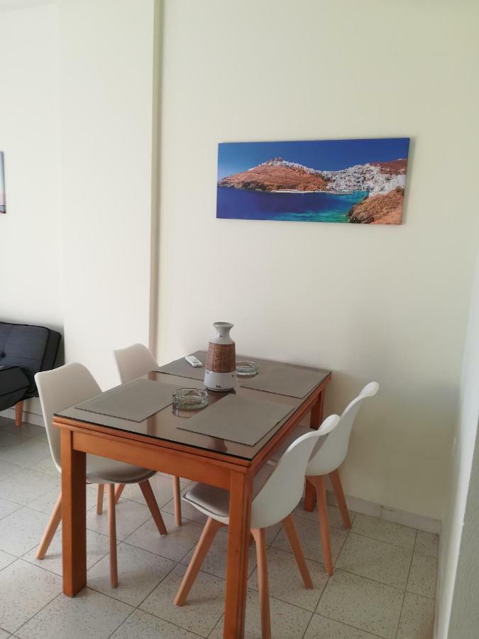 Θέαστρον - Theastron House With Great View In Chora Daire Pera Gyalos Dış mekan fotoğraf